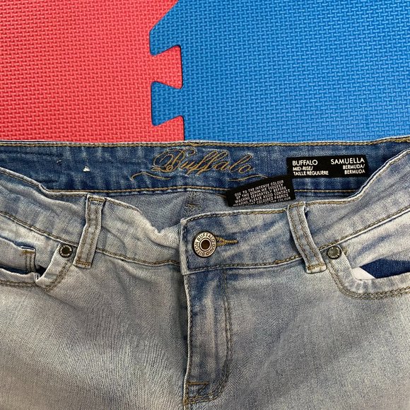 Buffalo David BITTON SAMUELLA Bermuda Jean Shorts Women's Size 8 Mid-Rise - Picture 3 of 7